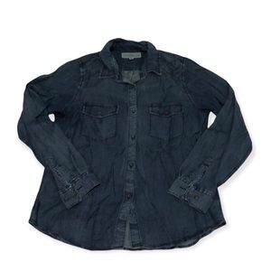 Young Hearts Run Free Women’s Chambray Button Down Shirt Size M